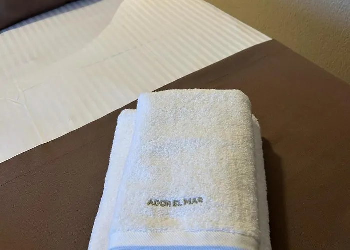 Ador El Mar 홈스테이 *