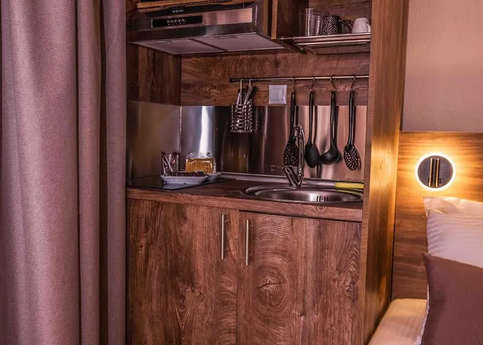 Ador El Mar * Λεπτοκαρυά